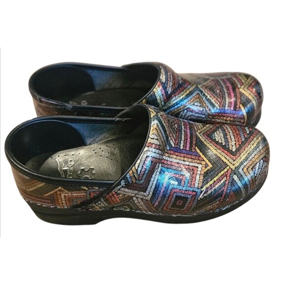 Dansko Professional Color Maze Patent Clogs Size 38 US Women's 7.5-8 - Picture 1 of 6